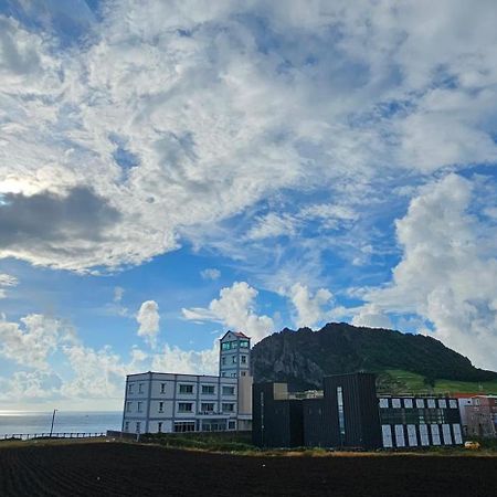 Seongsan Morning Sunset Villa Seogwipo Exterior foto