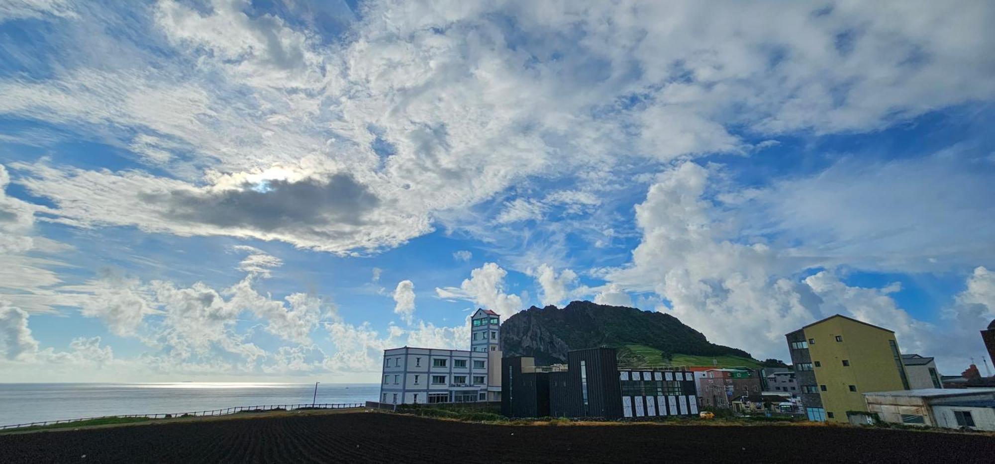 Seongsan Morning Sunset Villa Seogwipo Exterior foto